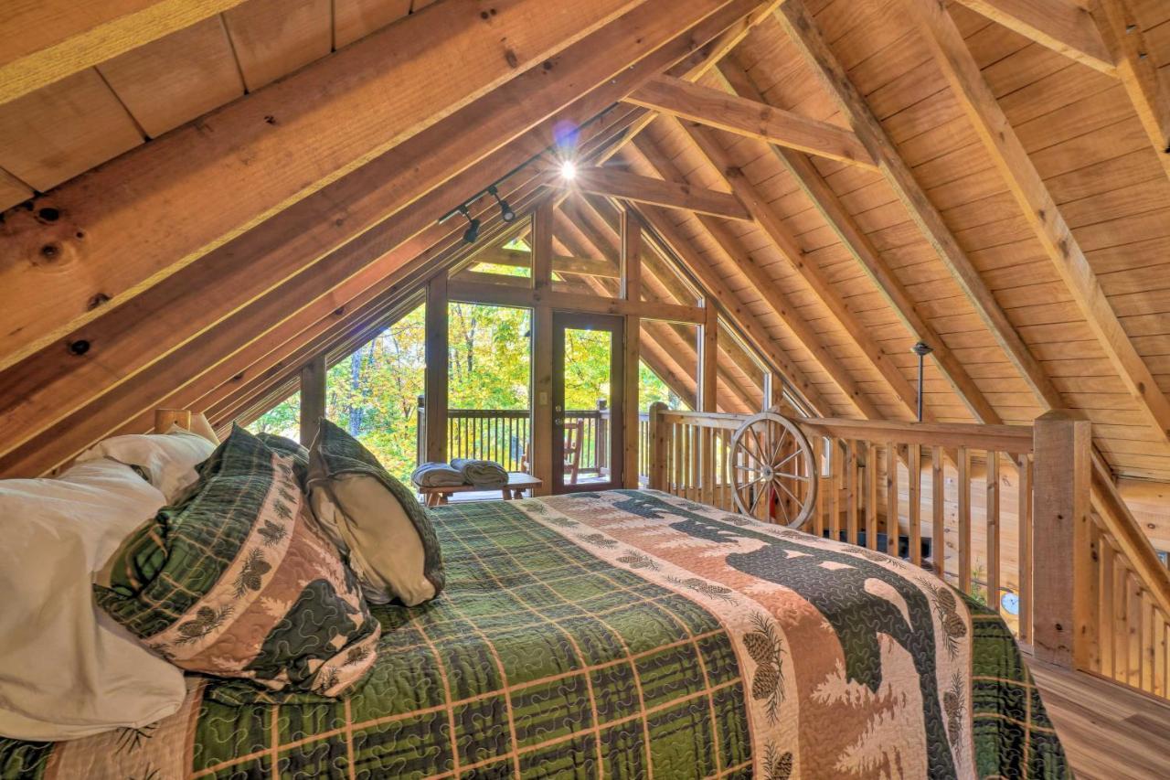 Sevierville Sanctuary Hot Tub, Pool Table And Deck! Ngoại thất bức ảnh