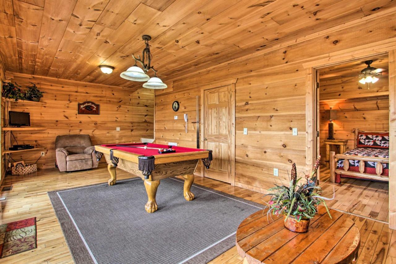 Sevierville Sanctuary Hot Tub, Pool Table And Deck! Ngoại thất bức ảnh