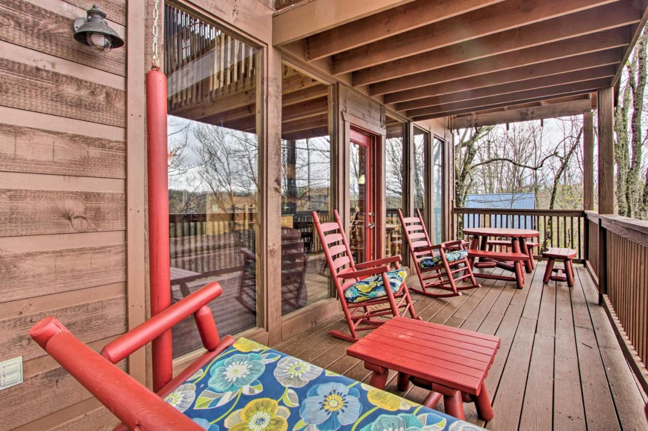 Sevierville Sanctuary Hot Tub, Pool Table And Deck! Ngoại thất bức ảnh