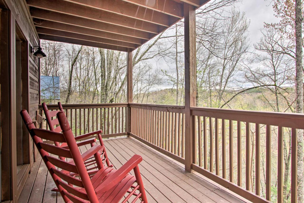 Sevierville Sanctuary Hot Tub, Pool Table And Deck! Ngoại thất bức ảnh